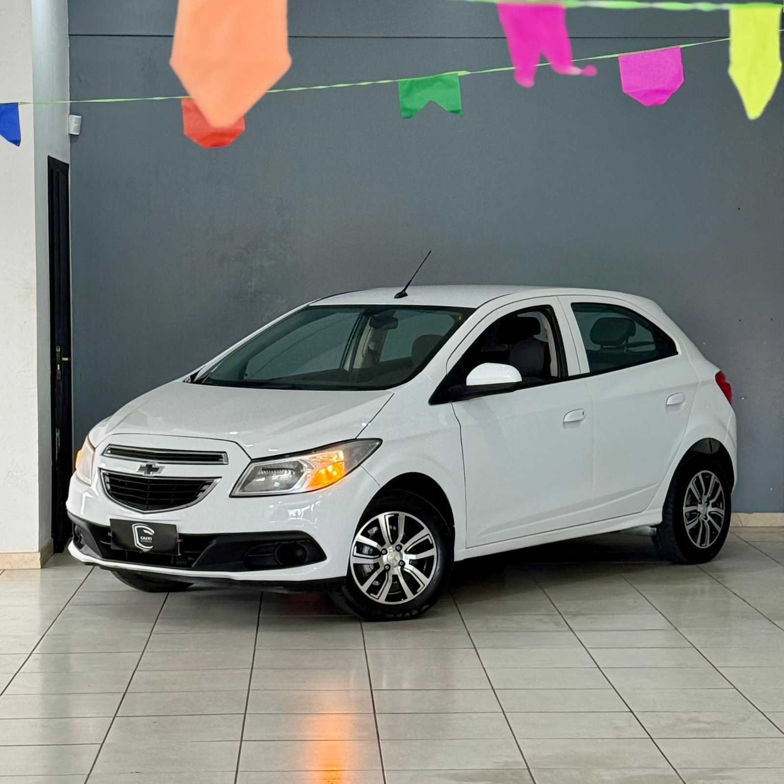 Chevrolet Onix Hatch LT 1.0 8v 2015